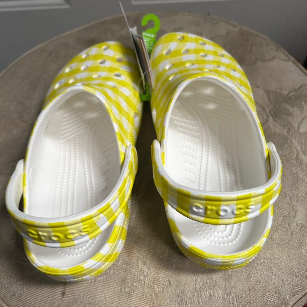 Crocs Classic Yellow Gingham in Daylily colorway Slip-On Clogs Sz W6/M4 - Picture 10 of 11